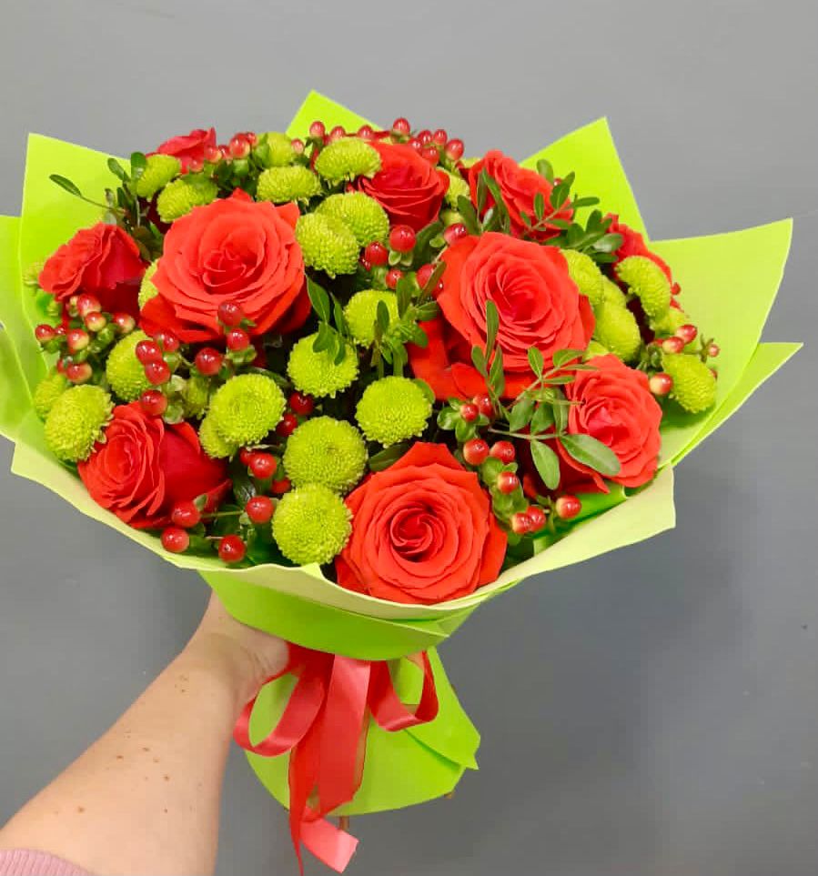 Букет цветов из: Хризантемы и Розы в Одесском