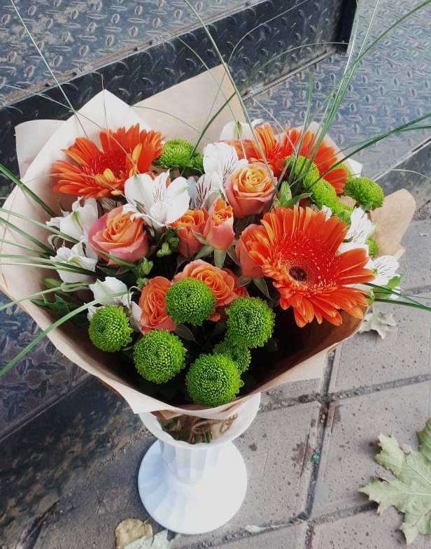 Букет цветов из: Герберы, Хризантемы, Альстромерии и Розы в Одесском
