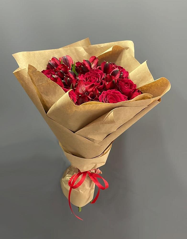 Букет цветов из: Альстромерии и Розы в Одесском