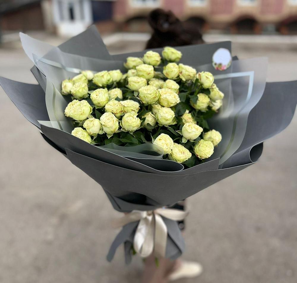 Белые кустовые розы Солинеро в Одесском Букет Белые кустовые розы Солинеро в Одесском