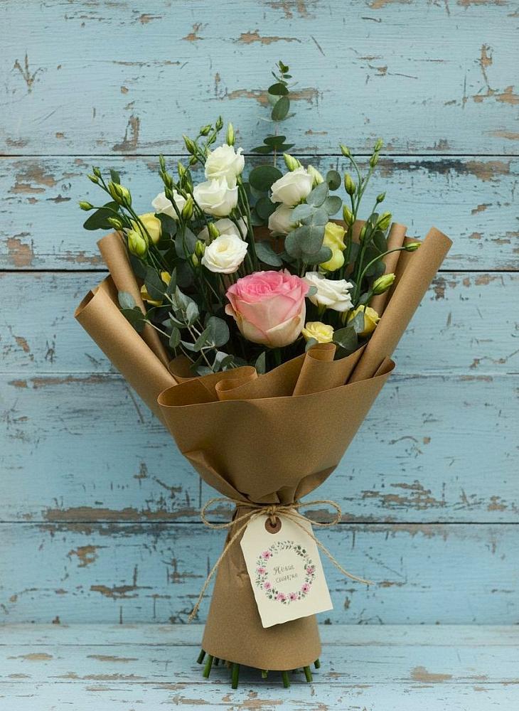 Букет цветов из: Розы и Лизиантусы в Одесском