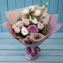 Букет цветов из:  Розы и Лизиантусы в Одесском