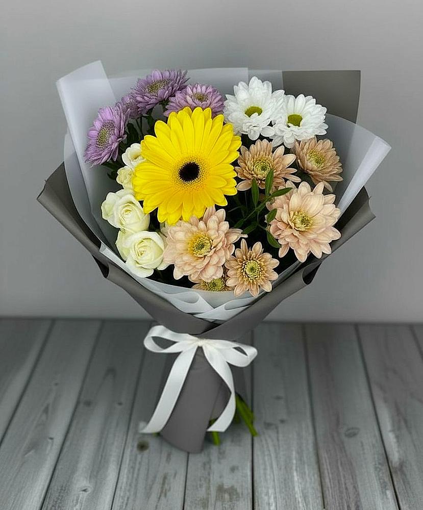 Букет цветов из: Розы, Герберы и Хризантемы в Одесском