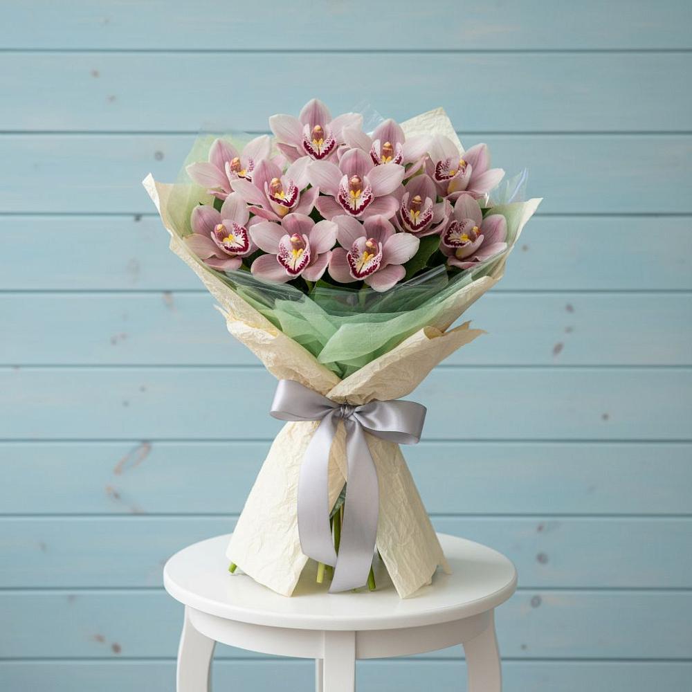 Букет цветов из: Орхидеи и Розы в Одесском