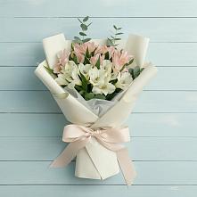 Букет цветов из:  Альстромерии в Одесском