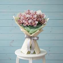 Букет цветов из:  Орхидеи и Розы в Одесском