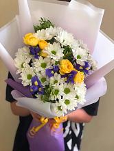 Букет цветов из:  Ирисы, Хризантемы и Розы #REPLACE_PRED# Одесском