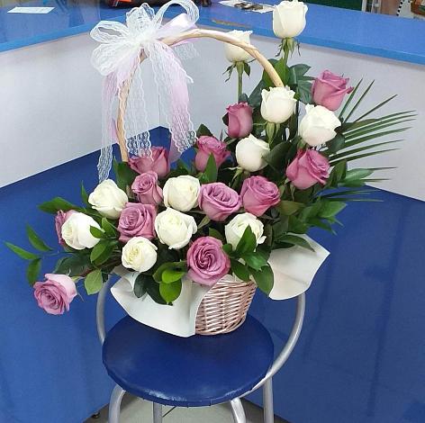 Цветочная композиция из Розы в корзине в Одесском