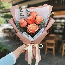 Букет цветов из:  Розы в Одесском
