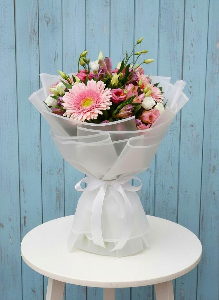 Букет цветов из: Герберы, Альстромерии и Лизиантусы в Одесском