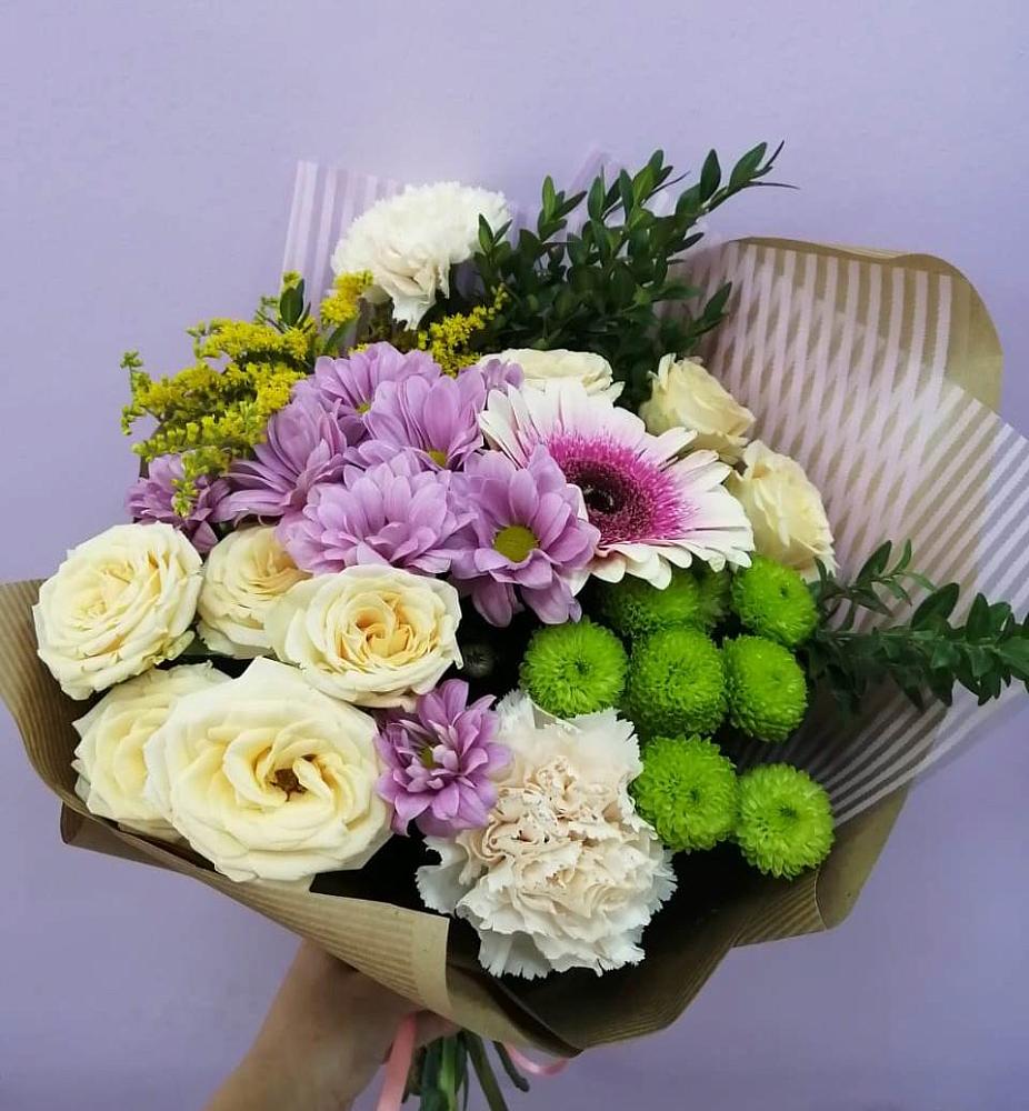 Букет цветов из: Хризантемы, Розы, Гвоздики и Герберы в Одесском