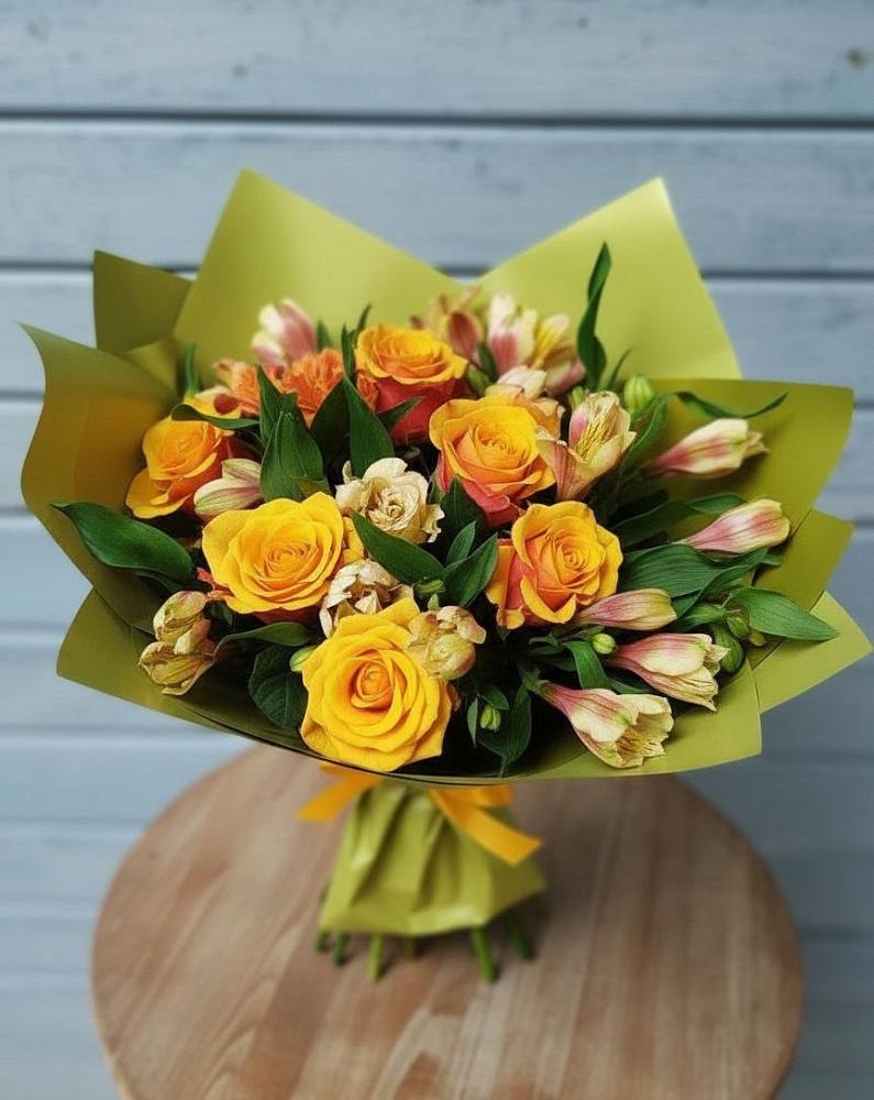 Букет цветов из: Альстромерии и Розы в Одесском