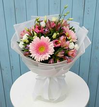 Букет цветов из:  Герберы, Альстромерии и Лизиантусы в Одесском