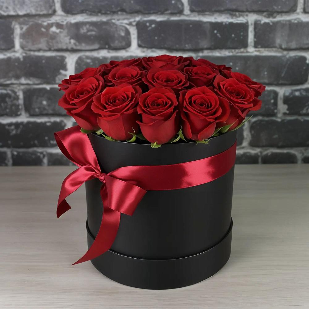 Цветочная композиция из Розы в шляпной коробке в Одесском