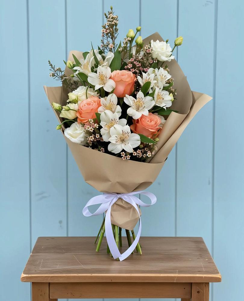 Букет цветов из: Альстромерии, Лизиантусы, Розы и Хризантемы в Одесском