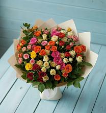 Букет Микс из разноцветных кустовых роз в Одесском