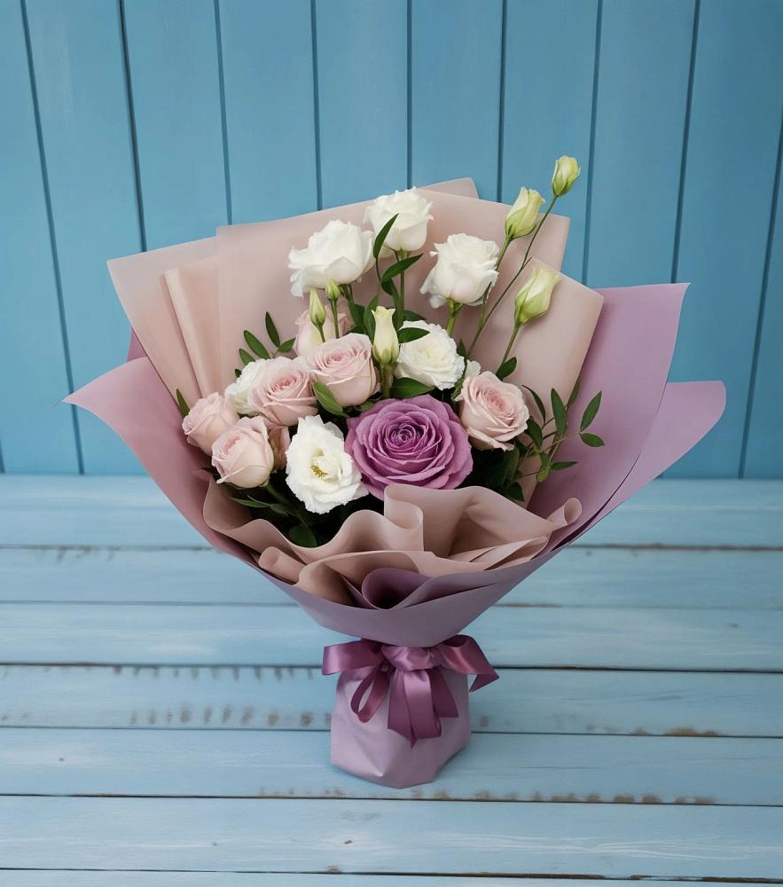 Букет цветов из: Розы и Лизиантусы в Одесском